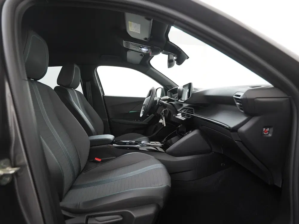 Peugeot 2008 1.2 PureTech Allure Pack Automaat uit 2023, foto 3