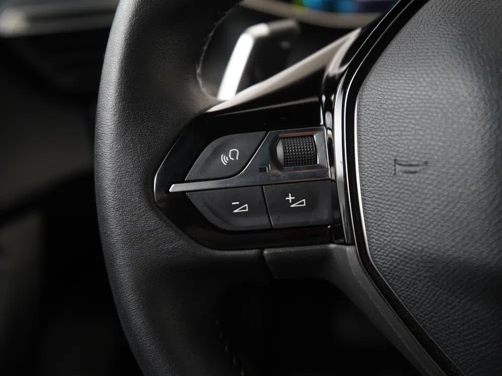 Peugeot 2008 1.2 PureTech Allure Pack Automaat uit 2023, foto 8