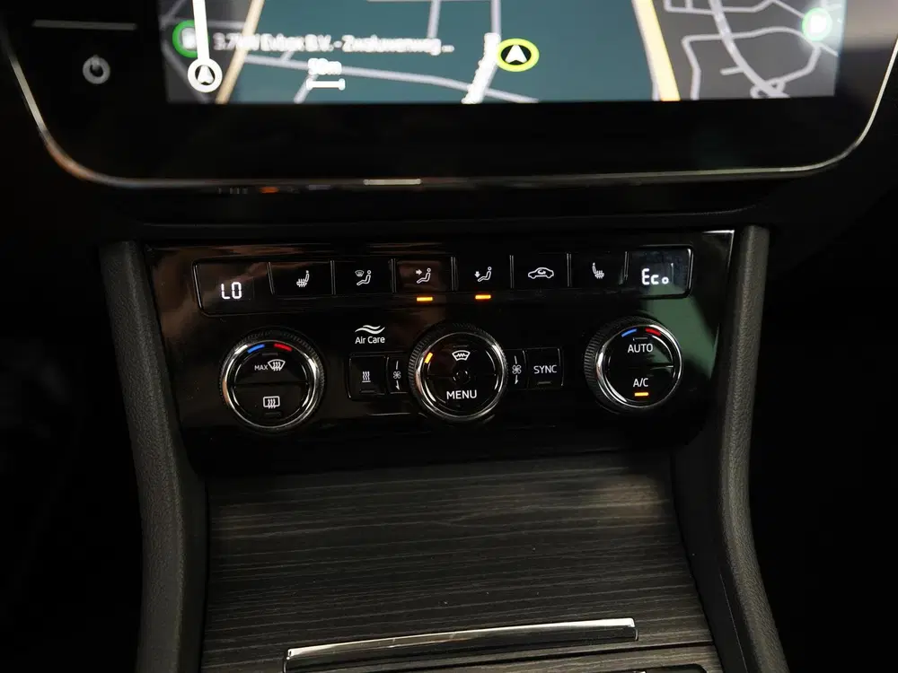 Skoda Superb 1.4 TSI iV Style uit 2022, foto 12