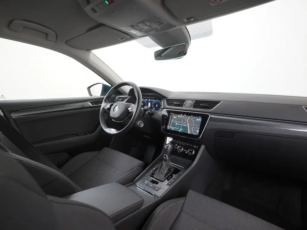 Skoda Superb 1.4 TSI iV Style uit 2022, foto 2