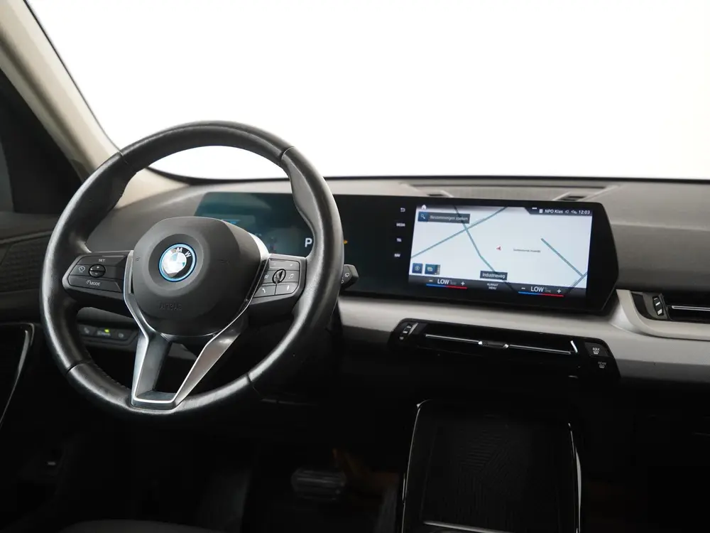 BMW X1 xDrive25e Shadow uit 2023, foto 6