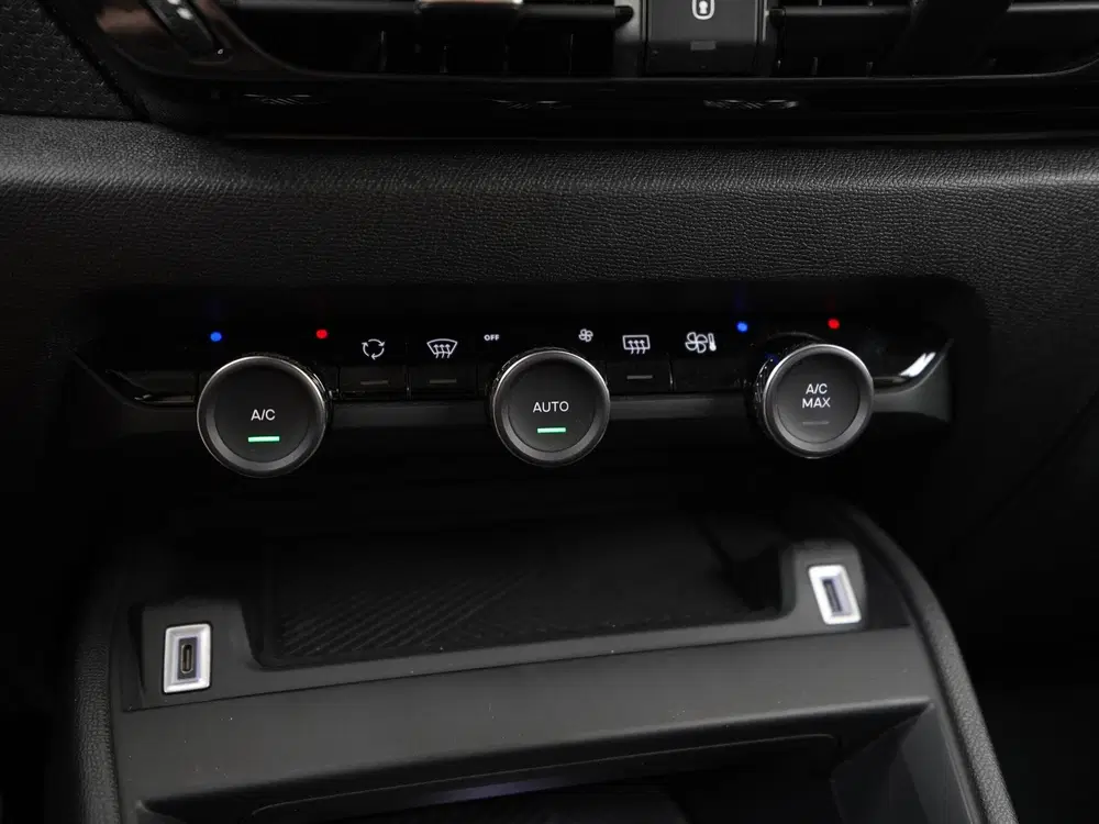Citroën C4 Citroen C4 1.2 Puretech Shine uit 2023, foto 12