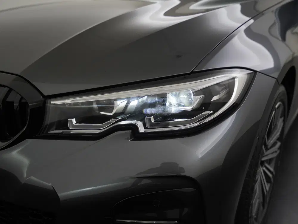 BMW 3-serie 330e xDrive M Sport Shadow uit 2022, foto 20