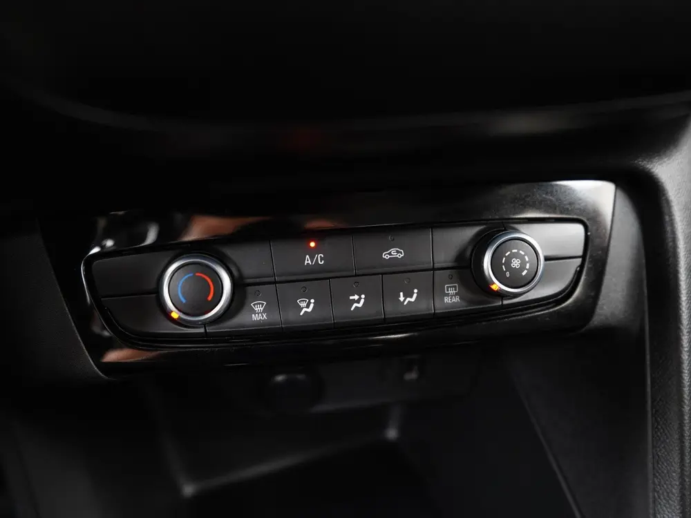 Opel Corsa 1.2 Edition uit 2022, foto 11