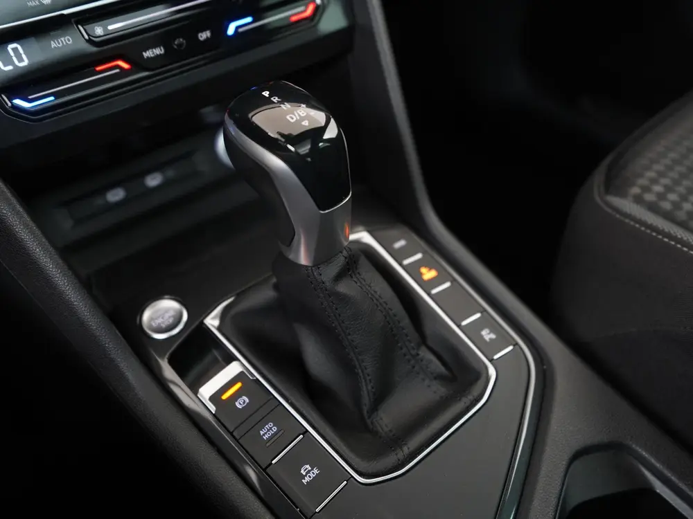 Volkswagen Tiguan 1.4 TSI eHybrid Active | Trekhaak | Head U uit 2022, foto 12