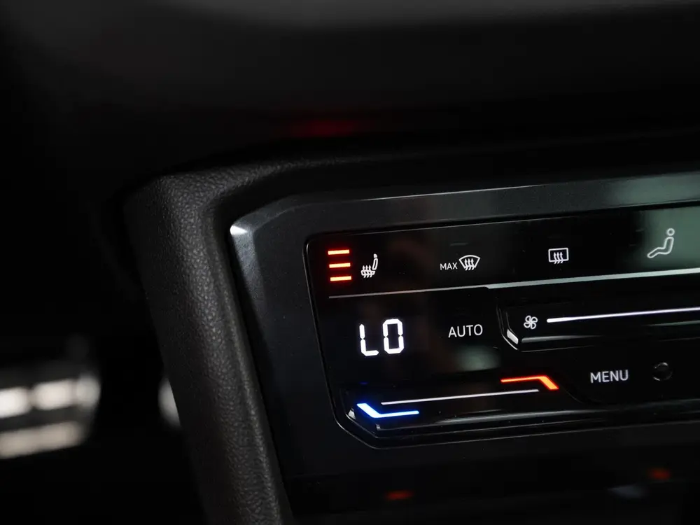 Volkswagen Tiguan 1.4 TSI eHybrid Active | Trekhaak | Head U uit 2022, foto 14