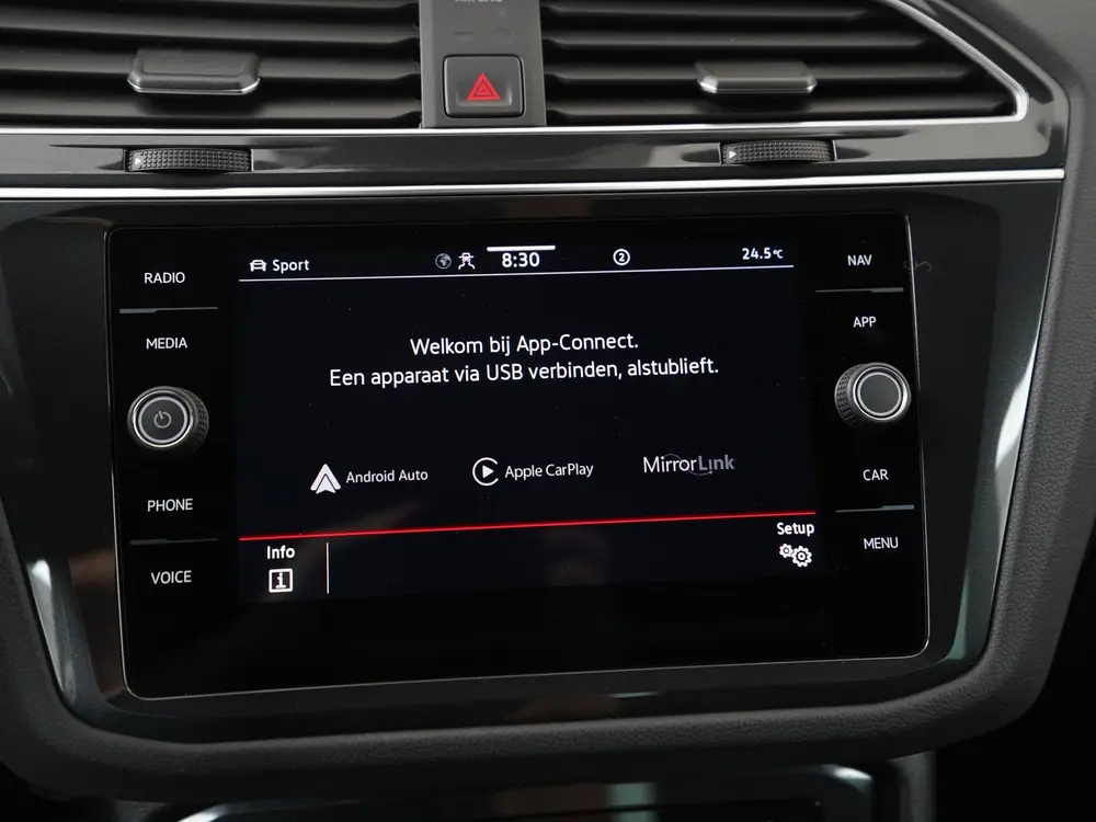 Volkswagen Tiguan 1.4 TSI eHybrid Active | Trekhaak | Head U uit 2022, foto 20