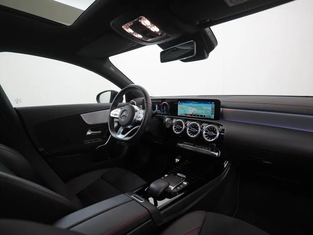 Mercedes-Benz CLA 250e AMG Night uit 2022, foto 2