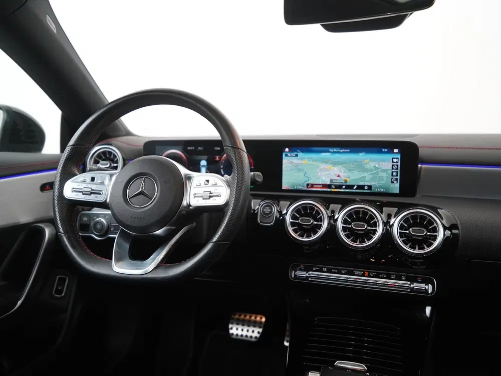 Mercedes-Benz CLA 250e AMG Night uit 2022, foto 5
