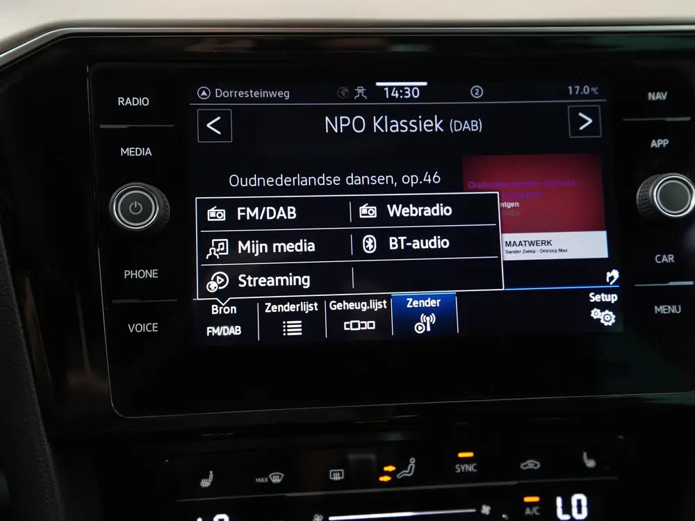 Volkswagen Passat Variant 1.5 TSI Elegance DSG | Trekhaak | uit 2023, foto 13