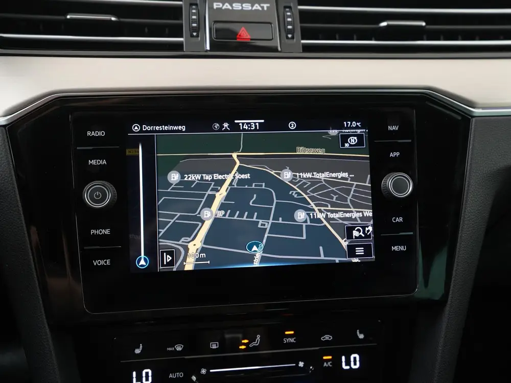 Volkswagen Passat Variant 1.5 TSI Elegance DSG | Trekhaak | uit 2023, foto 16