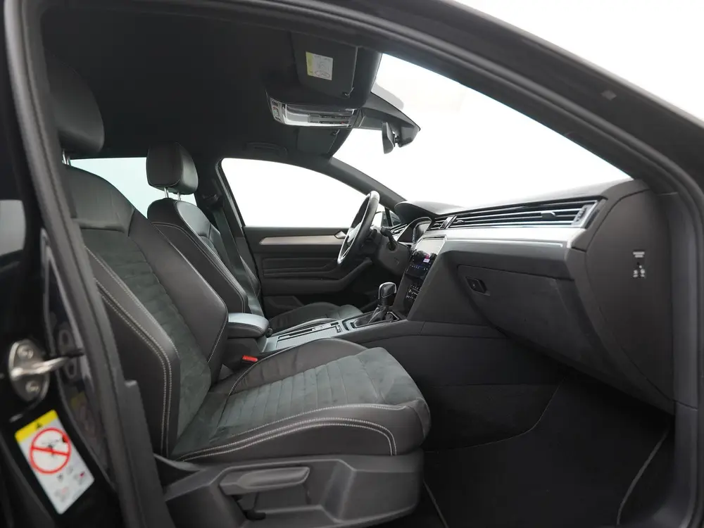 Volkswagen Passat Variant 1.5 TSI Elegance DSG | Trekhaak | uit 2023, foto 3