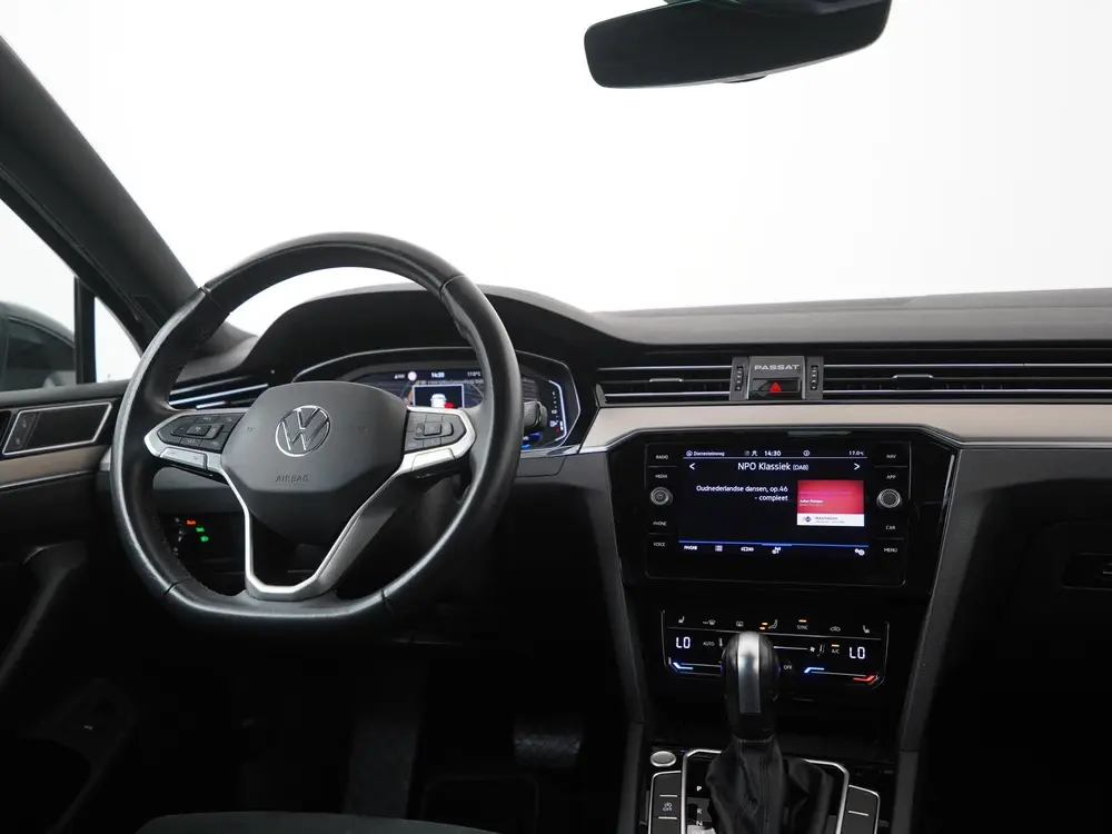 Volkswagen Passat Variant 1.5 TSI Elegance DSG | Trekhaak | uit 2023, foto 5
