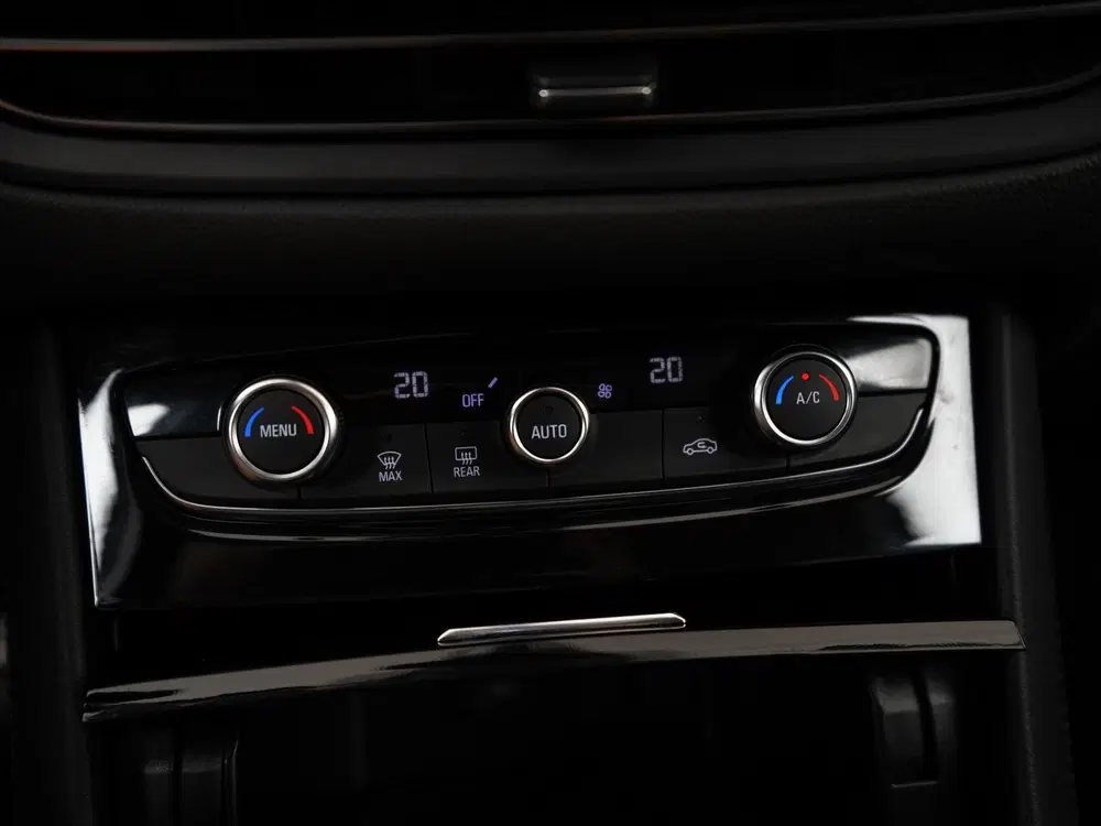 Opel Grandland 1.6 Turbo Plug-In Hybrid GS Line uit 2023, foto 12