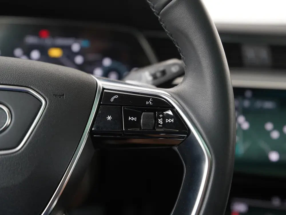Audi e-tron 55 quattro 95 kWh uit 2022, foto 10