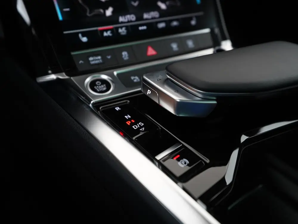 Audi e-tron 55 quattro 95 kWh uit 2022, foto 11