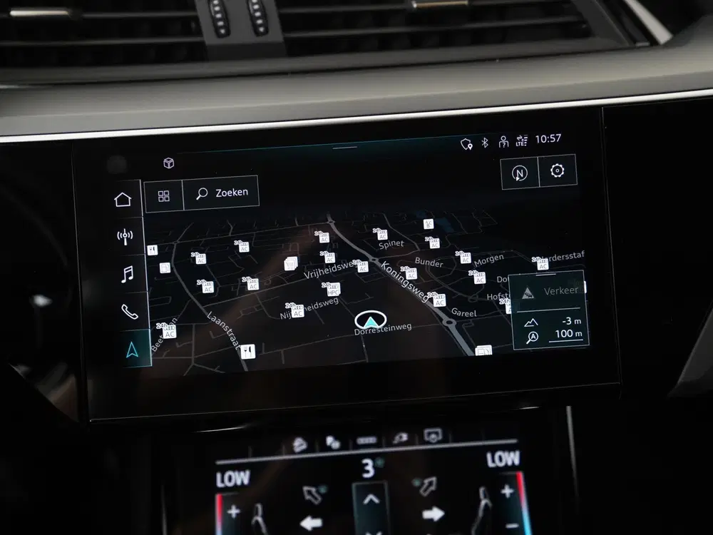 Audi e-tron 55 quattro 95 kWh uit 2023, foto 13