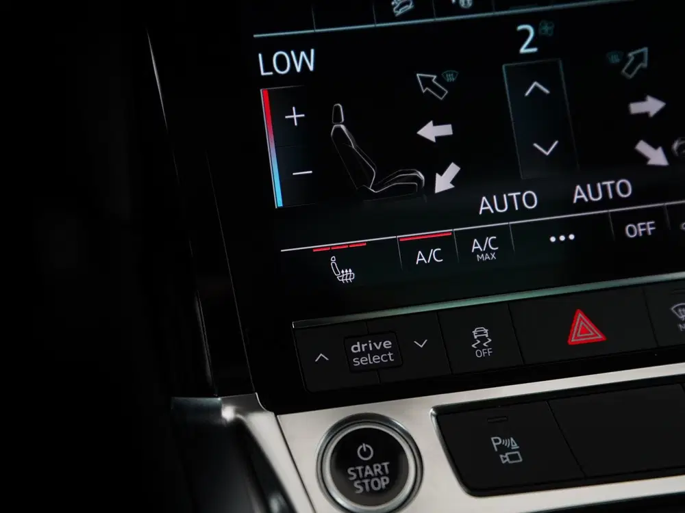 Audi e-tron 55 quattro 95 kWh uit 2023, foto 14