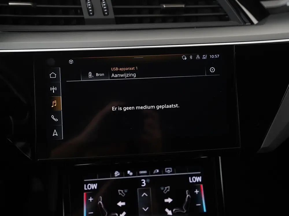 Audi e-tron 55 quattro 95 kWh uit 2023, foto 16