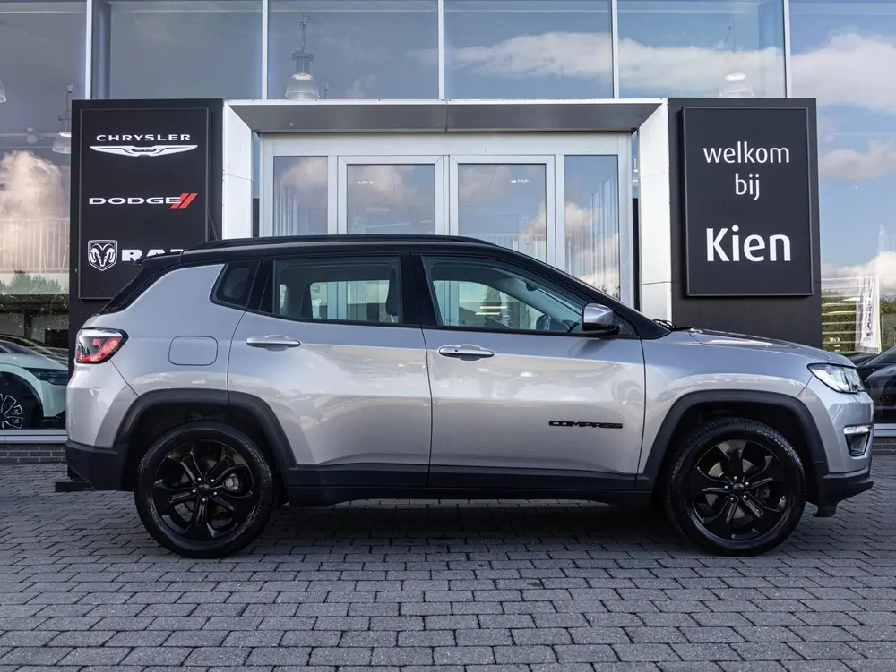 Jeep Compass 1.4 MultiAir Executive | Leder | Groor navi | B uit 2020, foto 3