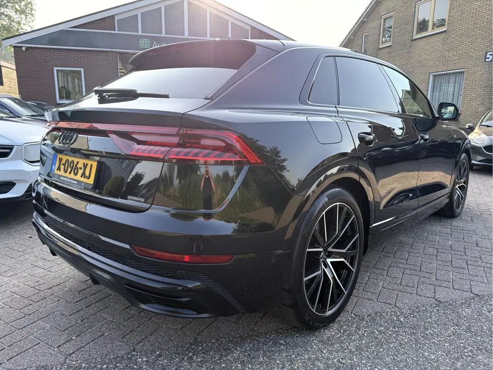 Audi Q8 55 TFSI e quattro Pro Line Plus 22'' uit 2021, foto 3