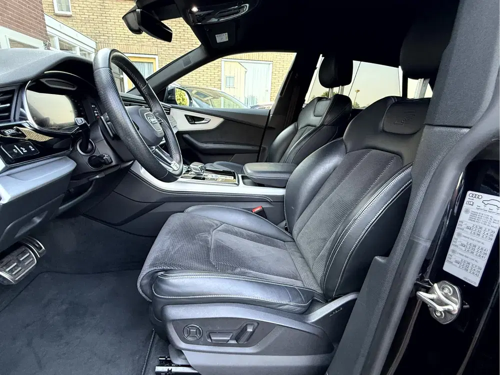 Audi Q8 55 TFSI e quattro Pro Line Plus 22'' uit 2021, foto 4