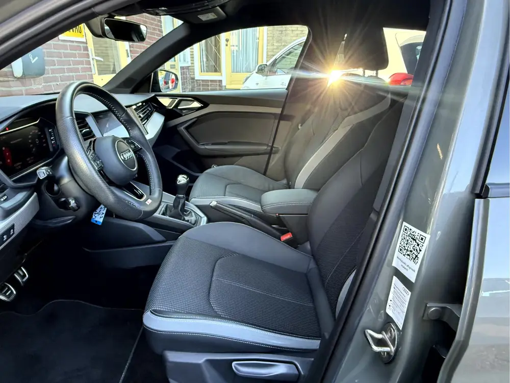 Audi A1 25 TFSI edition one S-Line Led uit 2019, foto 4