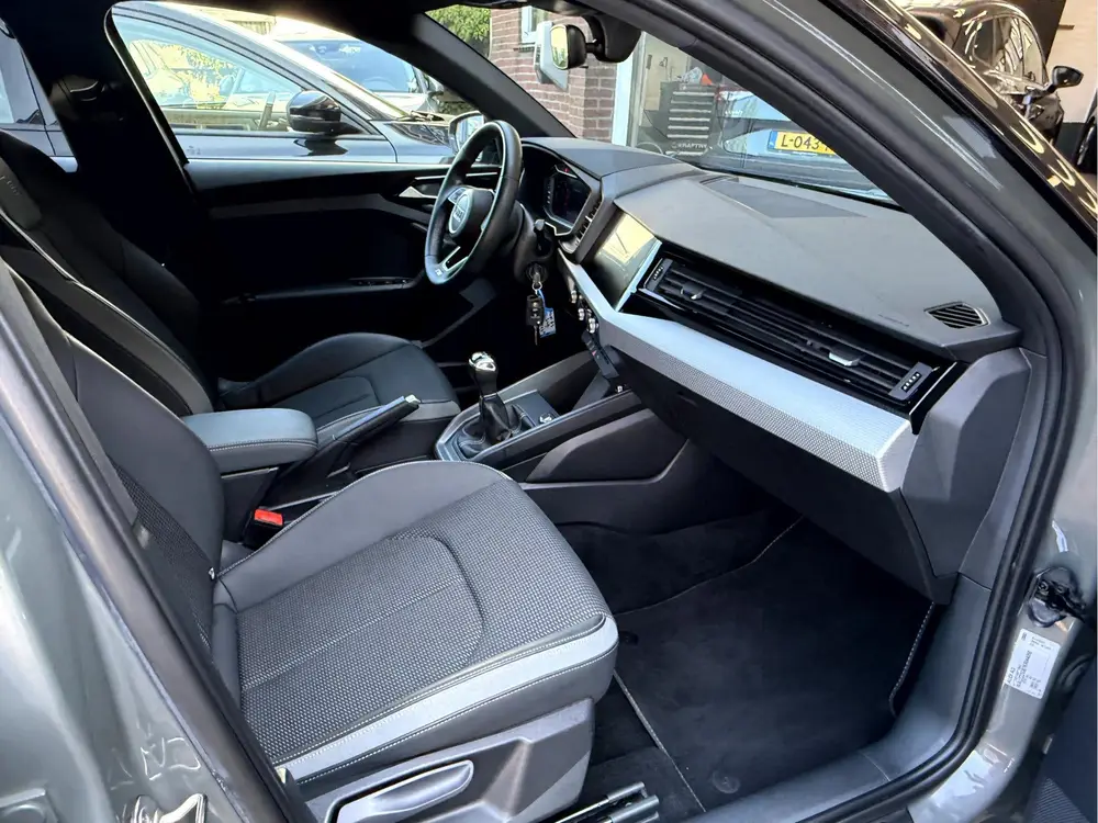 Audi A1 25 TFSI edition one S-Line Led uit 2019, foto 5