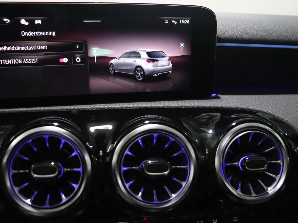Mercedes-Benz A-Klasse 250 e Business Solution AMG uit 2025, foto 15