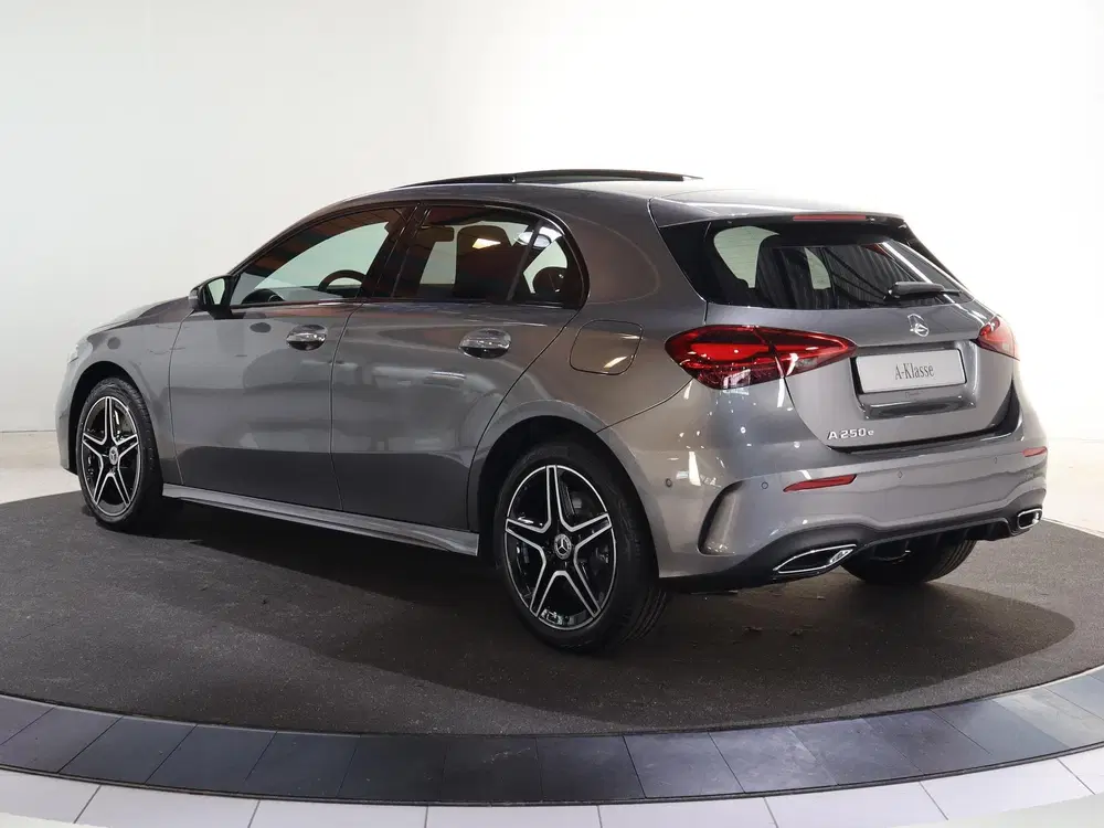 Mercedes-Benz A-Klasse 250 e Business Solution AMG uit 2025, foto 19