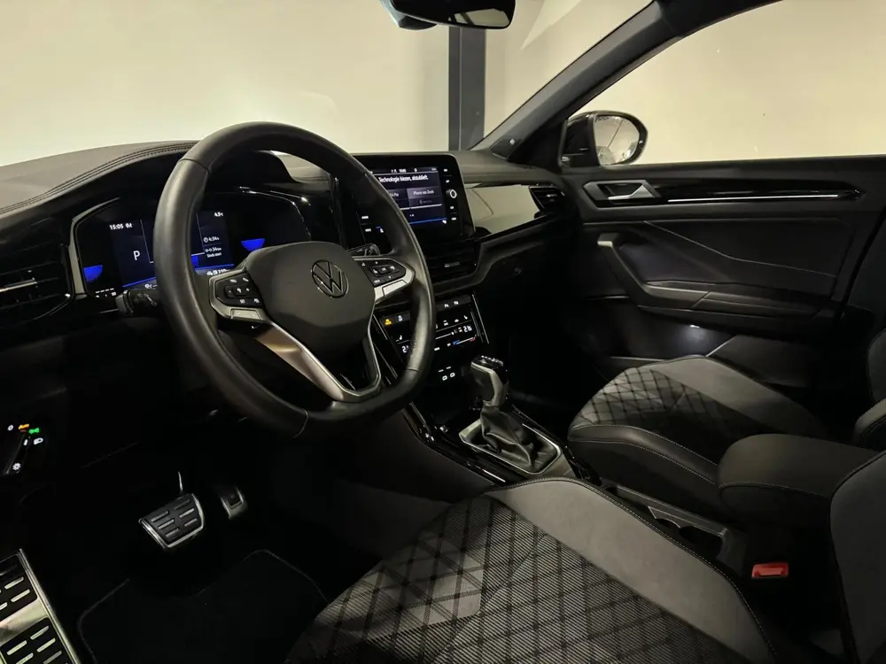 Volkswagen T-Roc 1.5 TSI R-Line Business PANO KEYLESS uit 2024, foto 5