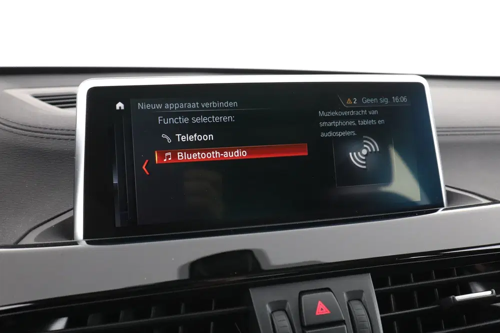 BMW X1 sDrive18i uit 2020, foto 19