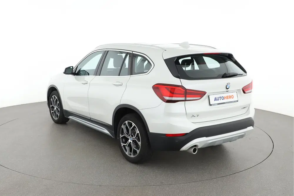 BMW X1 sDrive18i uit 2020, foto 4