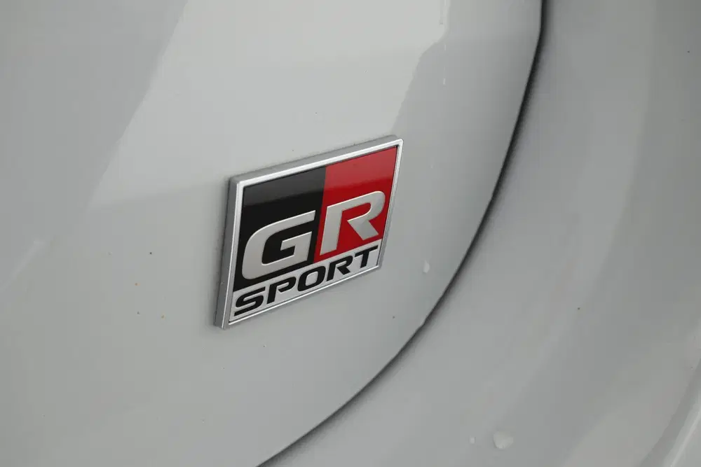Toyota Yaris 1.5 Hybrid 130 GR SPORT uit 2024, foto 19