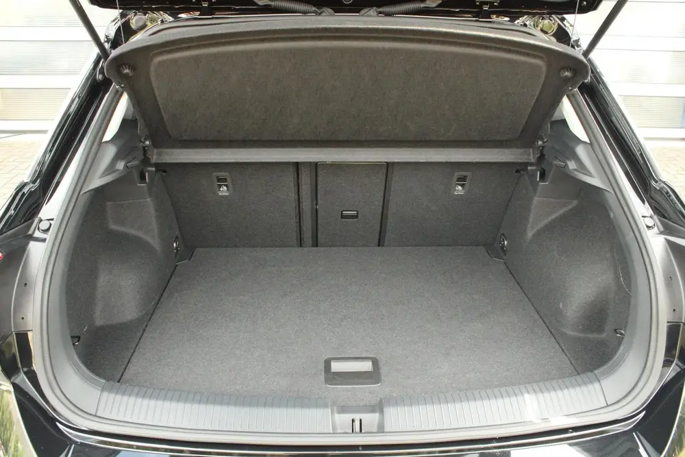 Volkswagen T-Roc 1.0 TSI 115pk Life 'Goal' | Allseasonbanden uit 2025, foto 17
