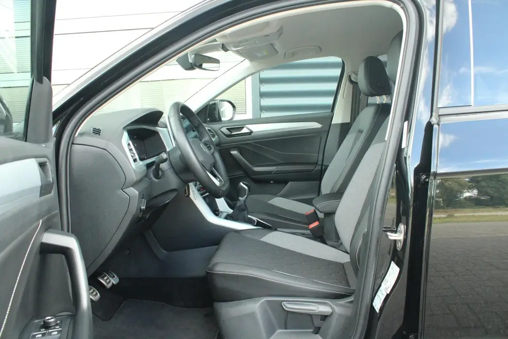 Volkswagen T-Roc 1.0 TSI 115pk Life 'Goal' | Allseasonbanden uit 2025, foto 19