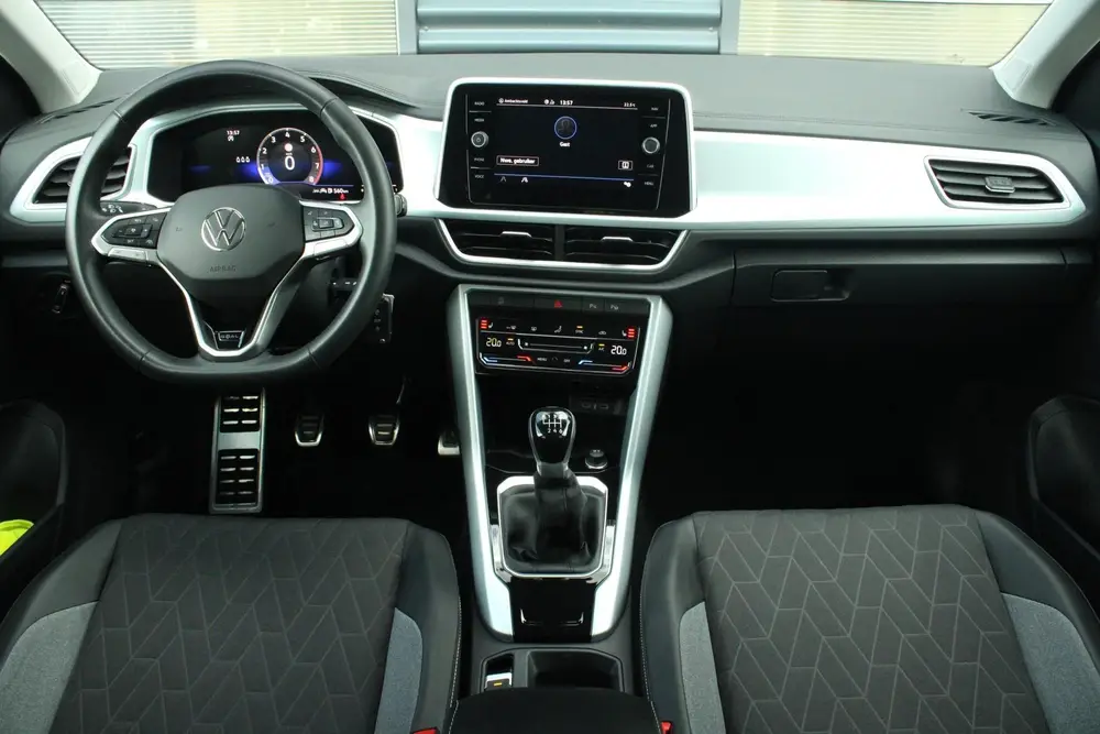 Volkswagen T-Roc 1.0 TSI 115pk Life 'Goal' | Allseasonbanden uit 2025, foto 5