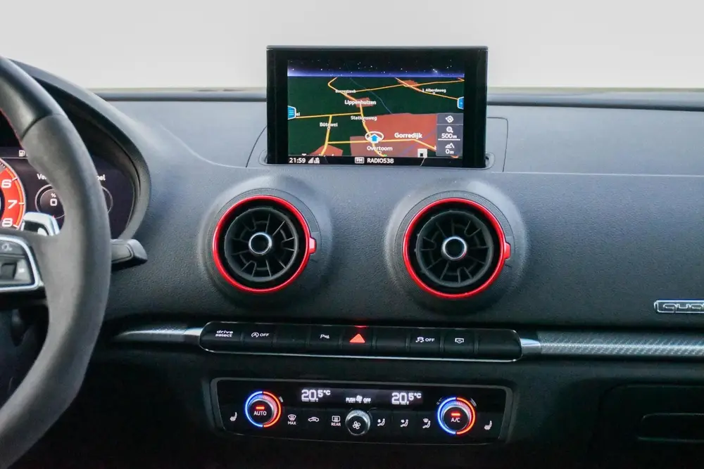 Audi RS3 2.5 TFSI Quattro Panoramdak Virtual B&O 40 uit 2019, foto 19