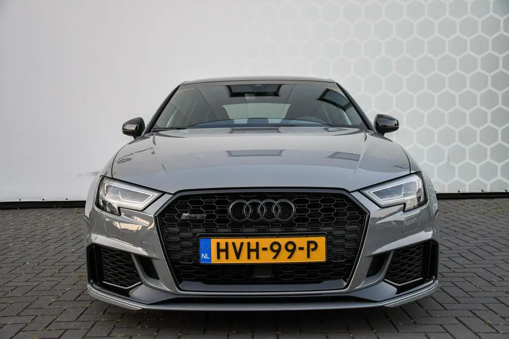 Audi RS3 2.5 TFSI Quattro Panoramdak Virtual B&O 40 uit 2019, foto 3
