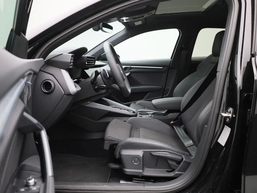 Audi A3 40 TFSI e S edition 204 PK uit 2025, foto 11