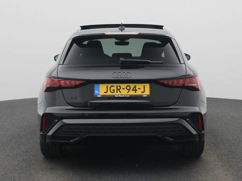 Audi A3 40 TFSI e S edition 204 PK uit 2025, foto 5