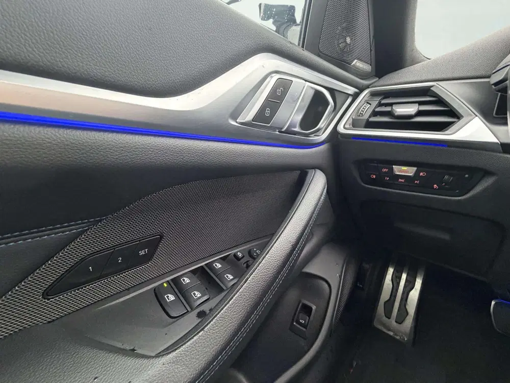 BMW i4 M50 High Executive 84 kWh uit 2022, foto 19