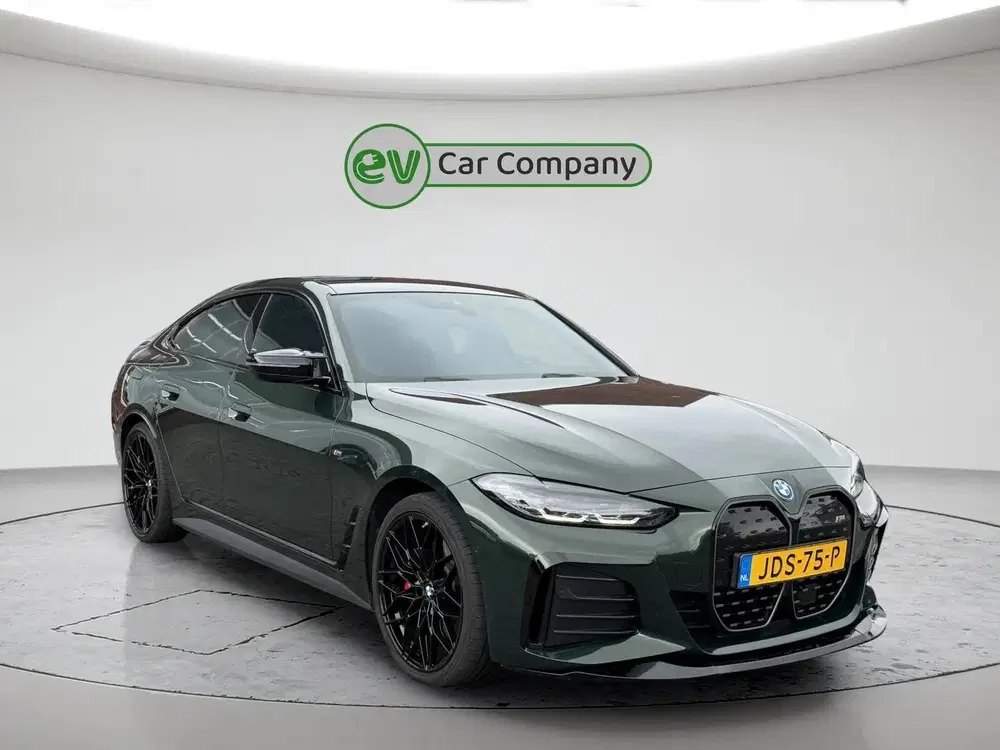 BMW i4 M50 High Executive 84 kWh uit 2022, foto 2