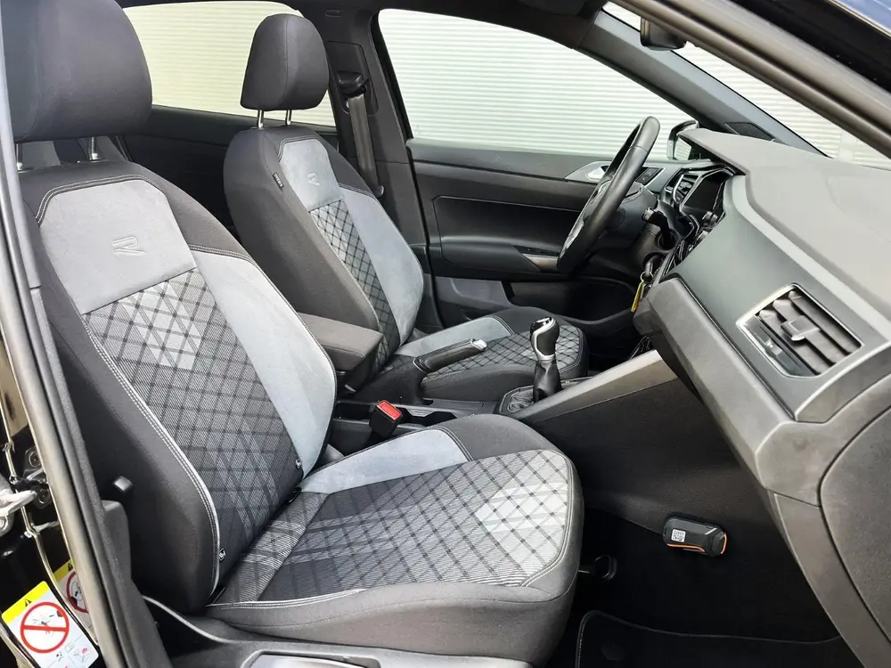 Volkswagen Polo 1.0 TSI 95pk R-Line Business | Panoramadak | uit 2022, foto 17