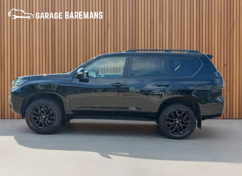 Toyota Land Cruiser 2.8 D-4D Black Edition 7 Pers 204PK uit 2022, foto 2