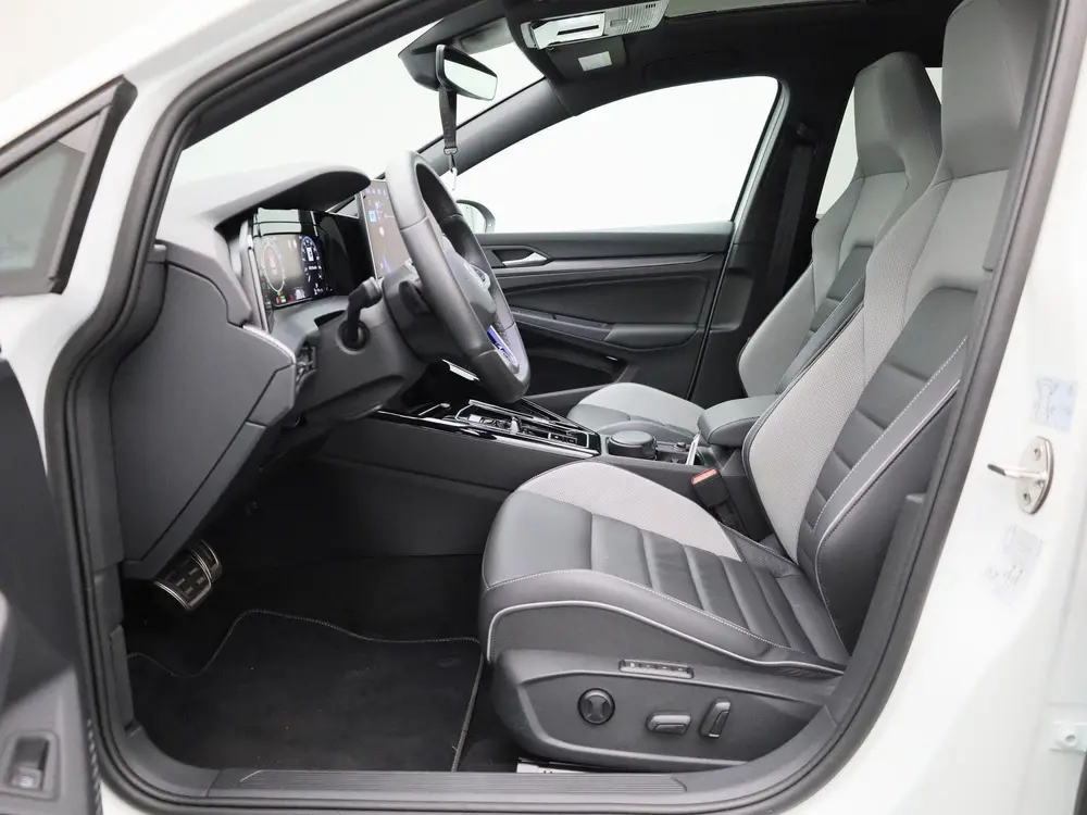 Volkswagen Golf 1.5 eHybrid GTE 272 PK SoH 100% | Automaat | uit 2025, foto 11