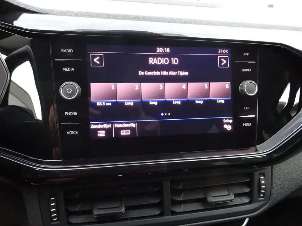Volkswagen T-Cross 1.0 TSI Life Airco, apple-carplay, licht uit 2020, foto 7