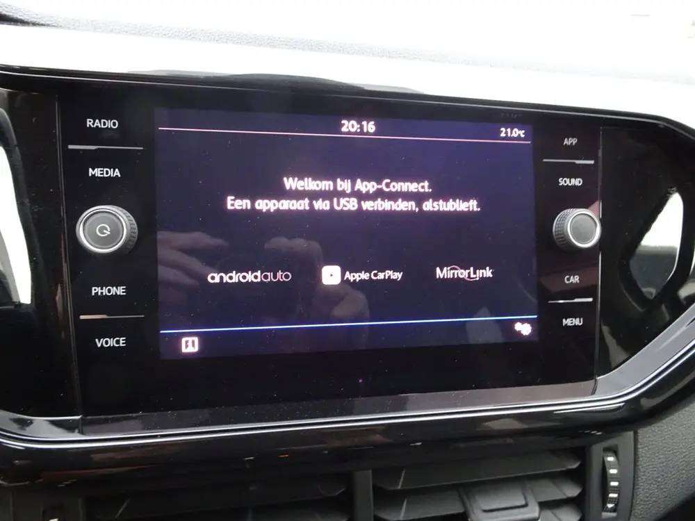 Volkswagen T-Cross 1.0 TSI Life Airco, apple-carplay, licht uit 2020, foto 8