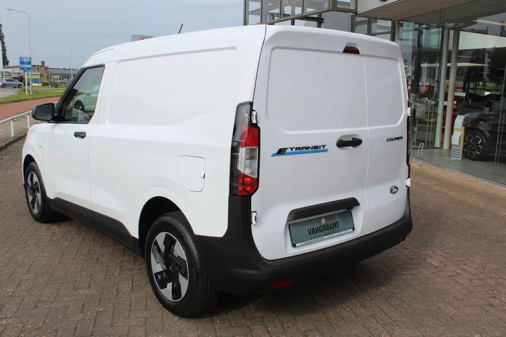 Ford Transit Courier Trend 44 kWh 100kW uit 2025, foto 3