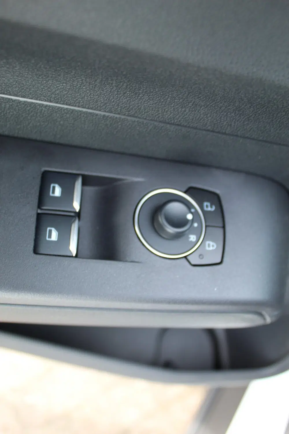 Ford Transit Courier Trend 44 kWh 100kW uit 2025, foto 6